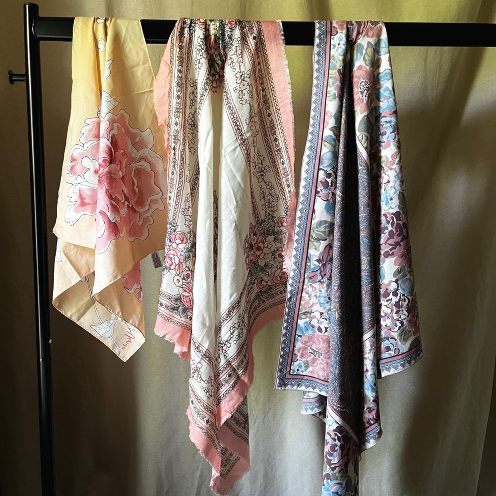 Vintage Floral Scarf Bundle Lot Vera Pastel Cottagecore Romantic 4 Pc - Picture 1 of 7